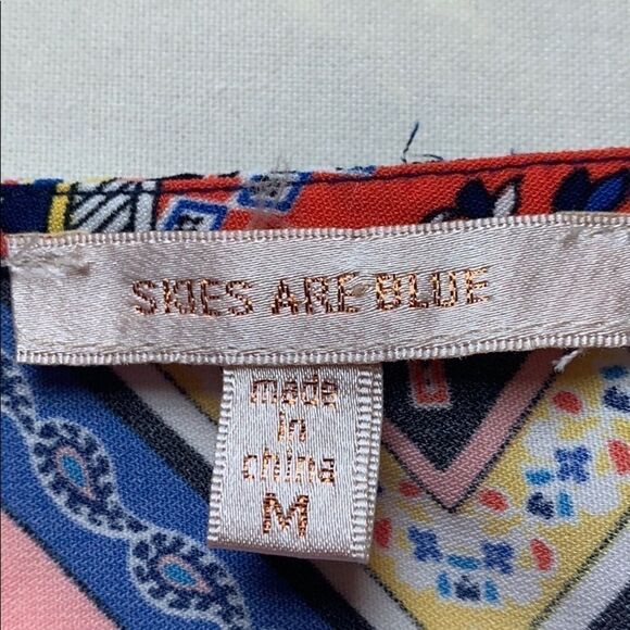 Skies are blue blouse size medium - Picture 7 of 9